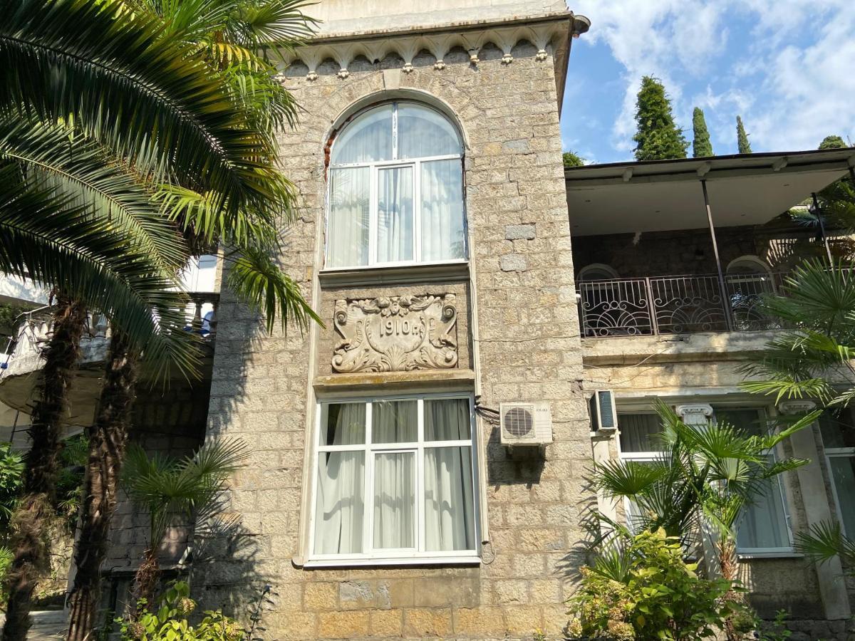 Gagra Hotel Printsevskii Zamok Exterior foto